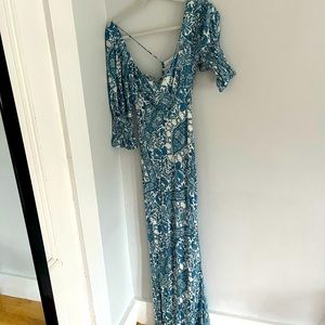 VICI Blue floral dress size S. Never been worn